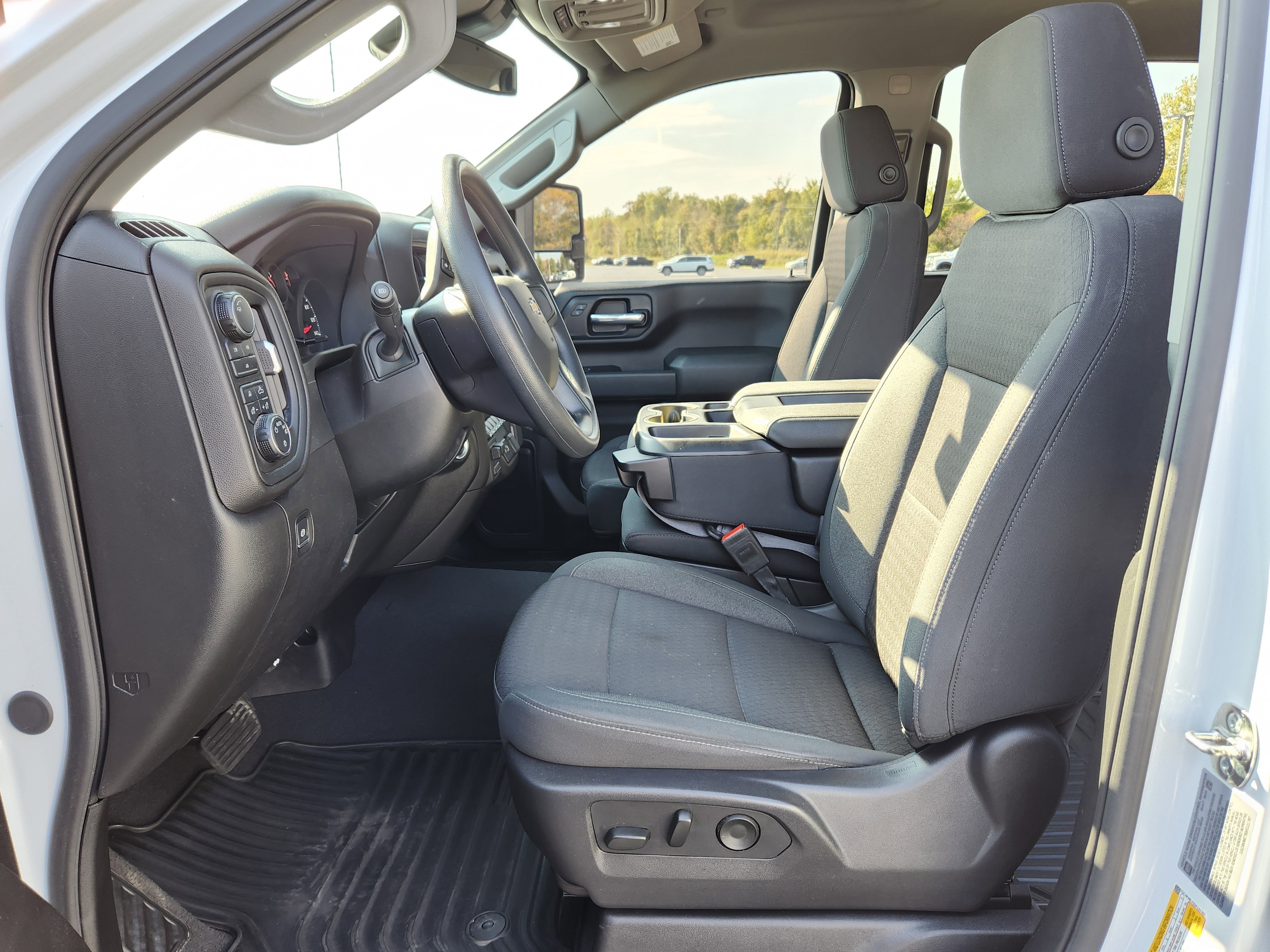 Used 2025 Chevrolet Silverado 2500 Custom w/ Custom Value Package image 12