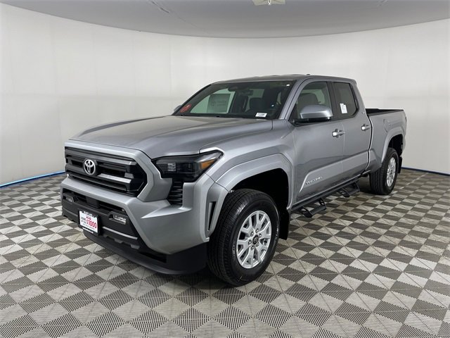 New 2025 Toyota Tacoma SR5