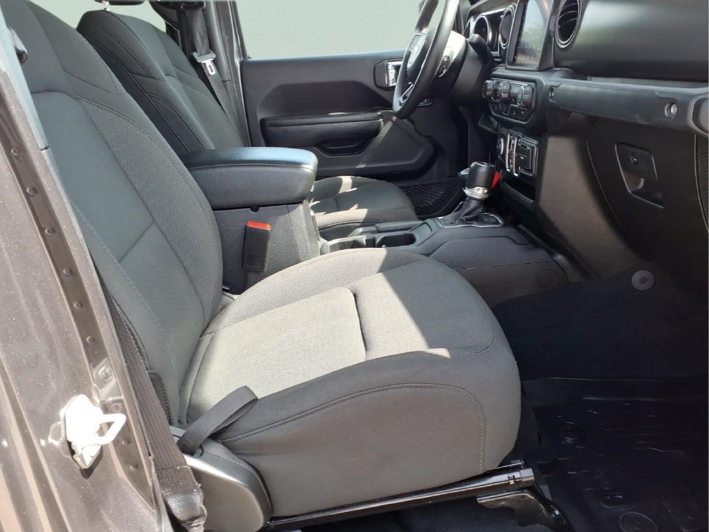 Used 2023 Jeep Gladiator Sport AWD/4WD image 13