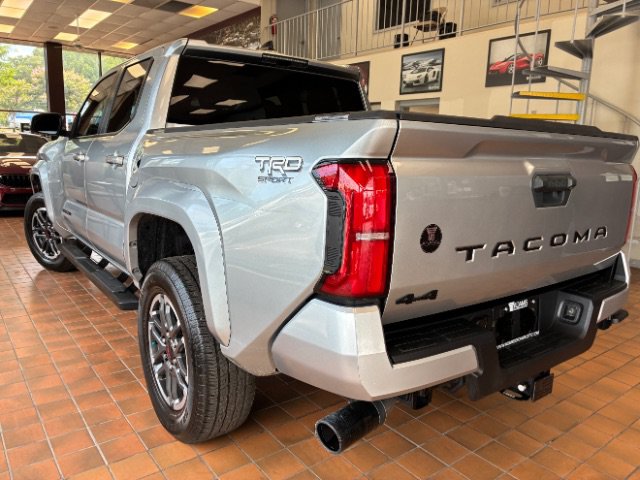 Used 2024 Toyota Tacoma TRD Sport AWD/4WD image 7