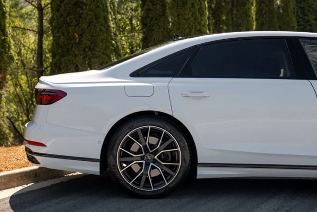 Used 2020 Audi A8 L 4.0T w/ Sport Plus Package image 13