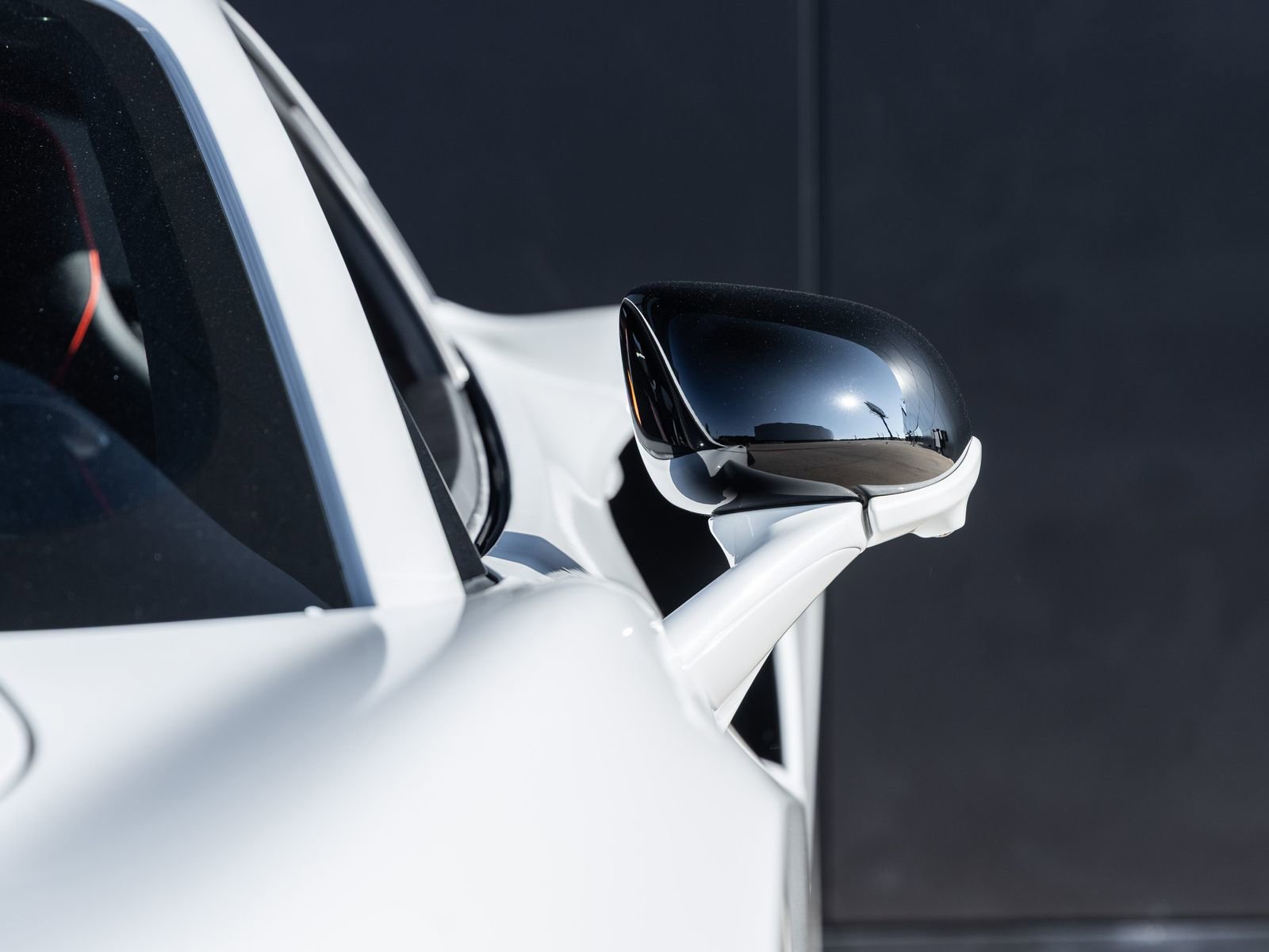 Used 2024 McLaren Artura image 20