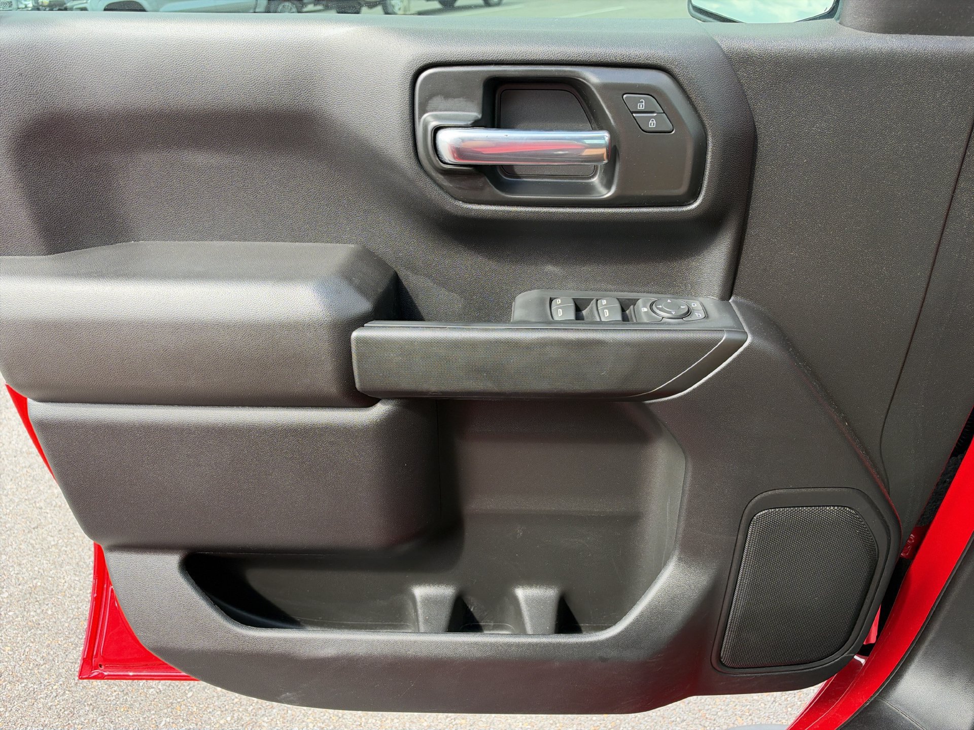 Used 2024 Chevrolet Silverado 1500 Custom w/ Turbomax Blackout Package AWD/4WD image 19