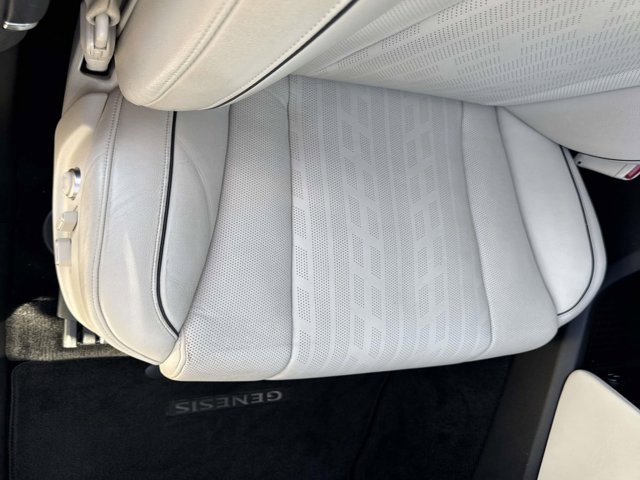 Used 2022 Genesis GV80 2.5T w/ Prestige Package 05 image 16