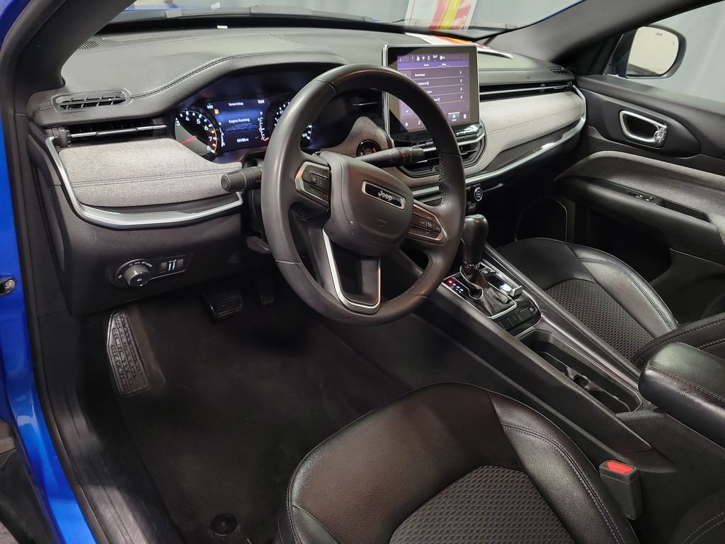 Used 2024 Jeep Compass Latitude AWD/4WD image 13