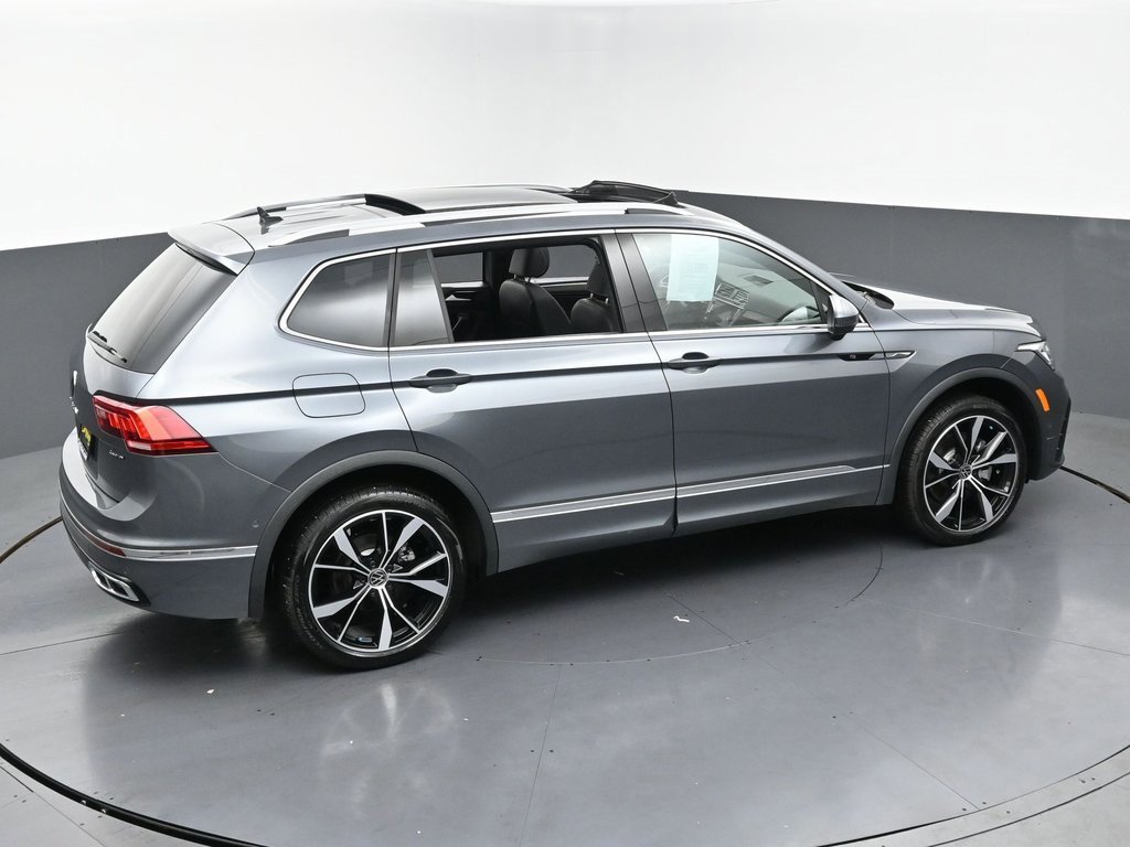 Used 2024 Volkswagen Tiguan SEL R-Line image 45