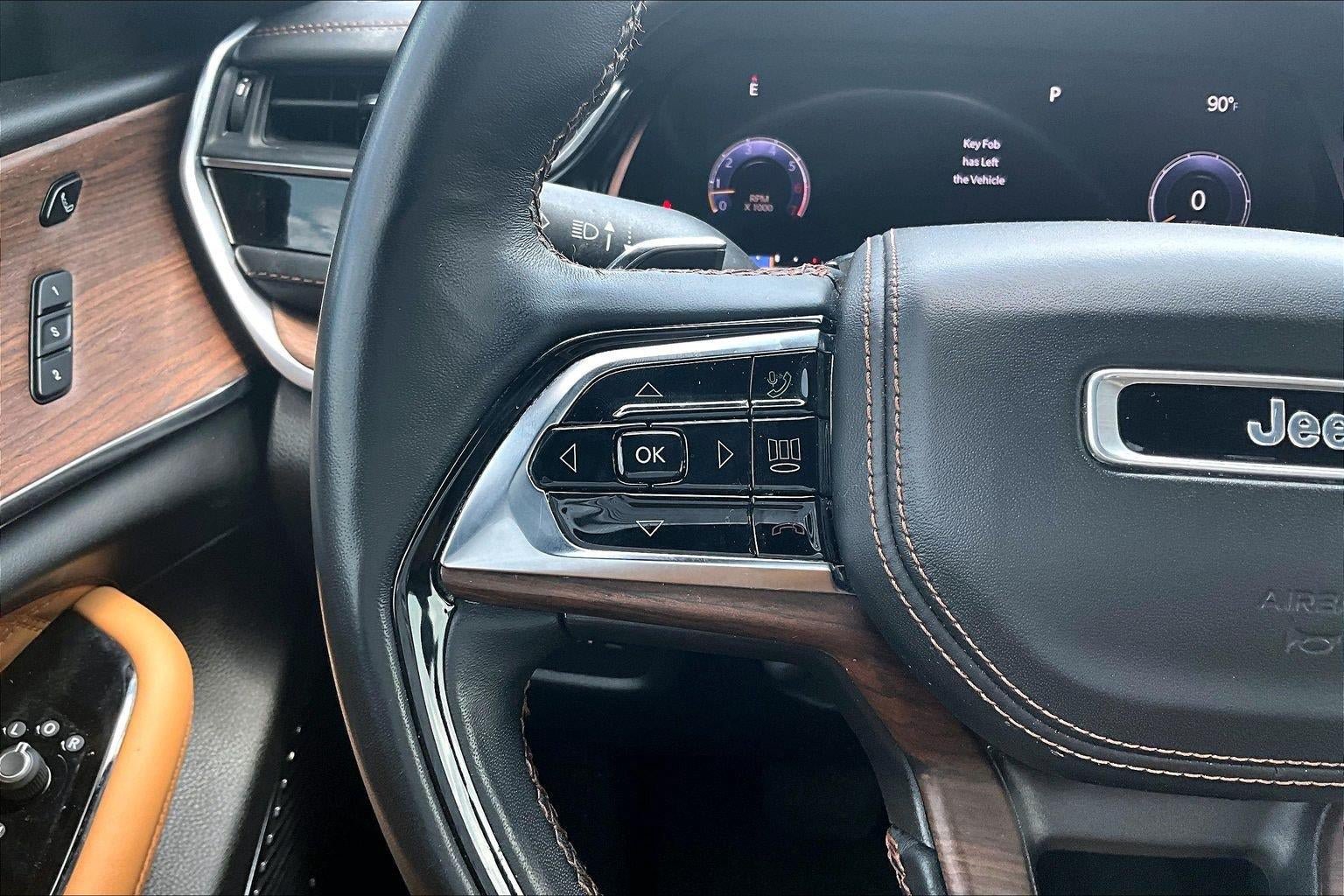 Used 2022 Jeep Grand Cherokee Summit w/ Adv Protech Group IV AWD/4WD image 11