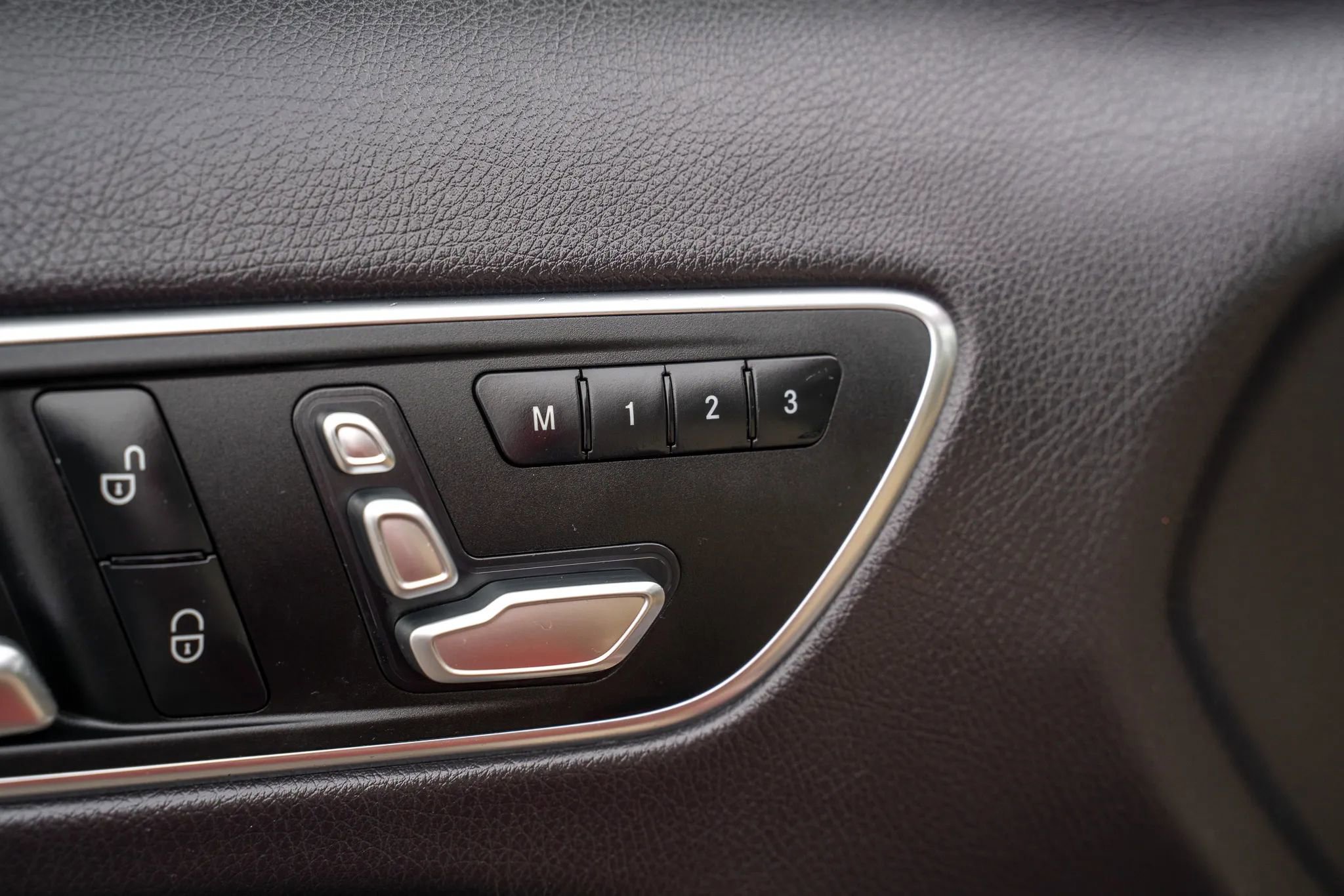 Used 2018 Mercedes-Benz GLA 250 GLA 250 4MATIC Sport Utility 4 image 17