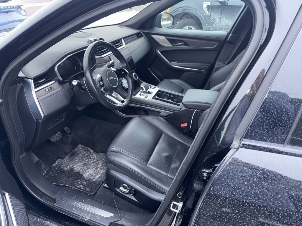 Used 2021 Jaguar F-PACE S image 5