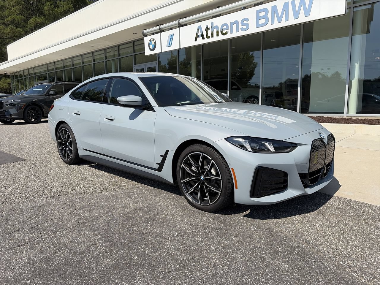 Used 2026 BMW i4 eDrive40 w/ M Sport Package RWD image 2