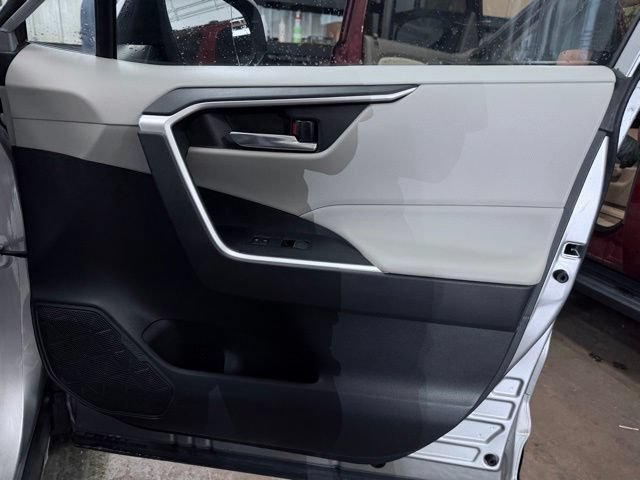 Used 2022 Toyota RAV4 XLE w/ XLE Grade Weather Package AWD/4WD image 13