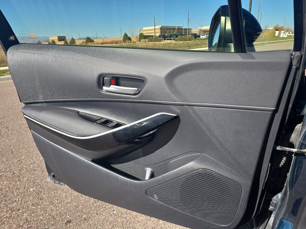 Used 2020 Toyota Corolla XSE image 17