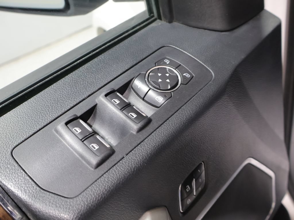Used 2016 Ford F150 Lariat AWD/4WD image 13