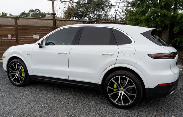 Used 2021 Porsche Cayenne E-Hybrid image 6