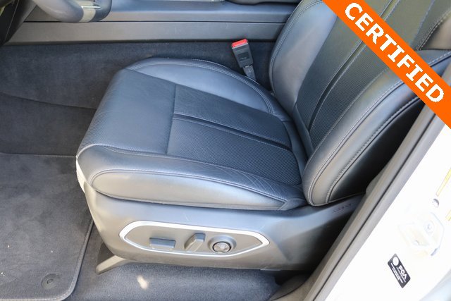 Used 2024 Jeep Wagoneer L Series II w/ Convenience Group I image 12