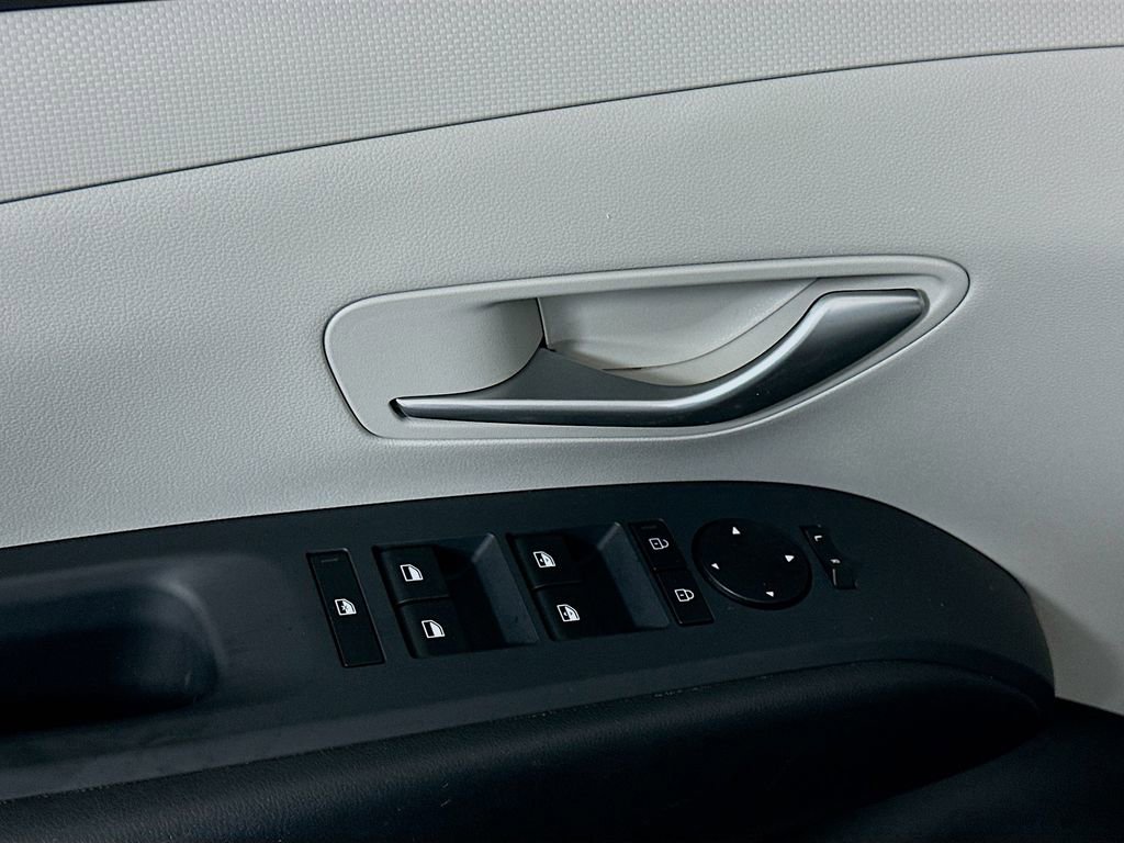 Certified 2025 Hyundai Tucson SEL image 17