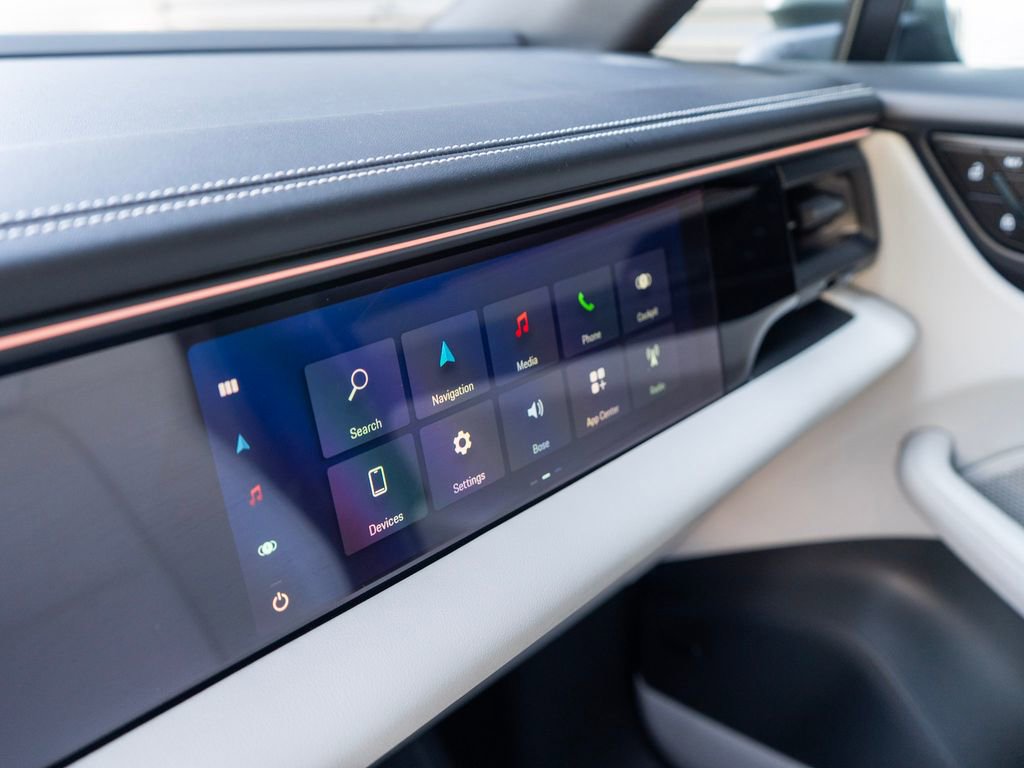 Used 2024 Porsche Macan 4 Electric image 25