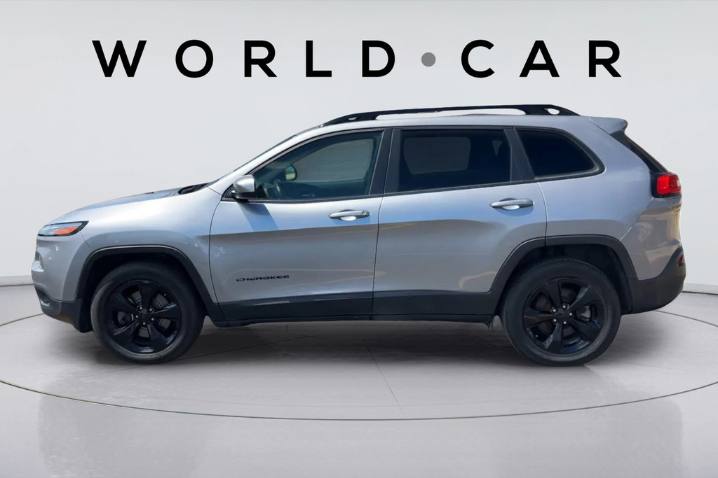 Used 2018 Jeep Cherokee Latitude w/ Altitude Package AWD/4WD image 6