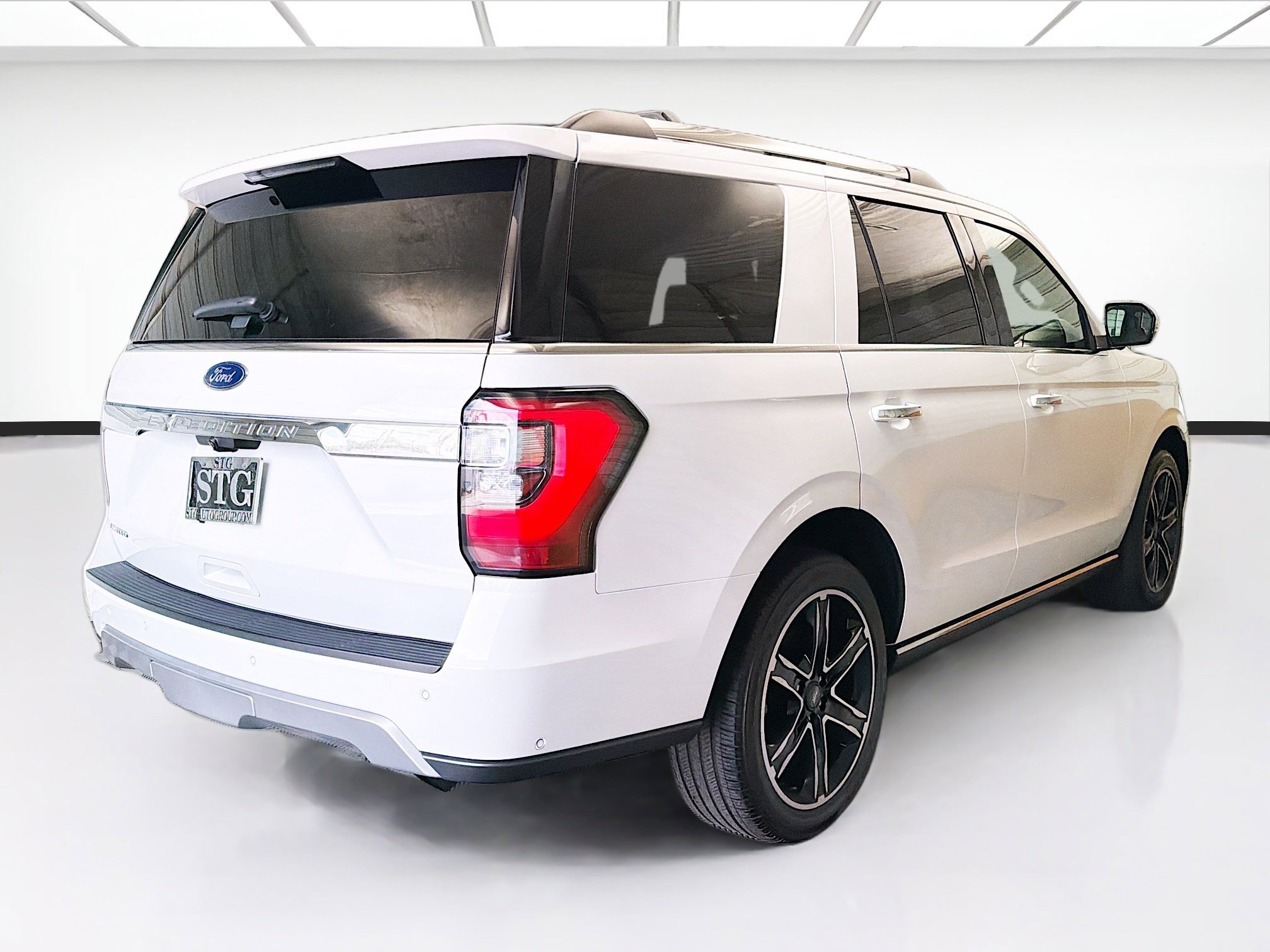 Used 2020 Ford Expedition Limited w/ Special Edition Package image 4