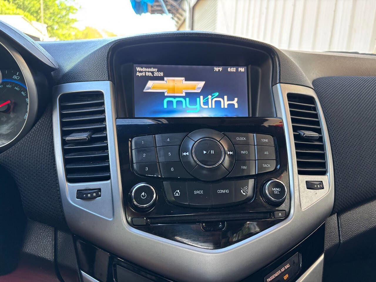 Used 2015 Chevrolet Cruze LT image 29