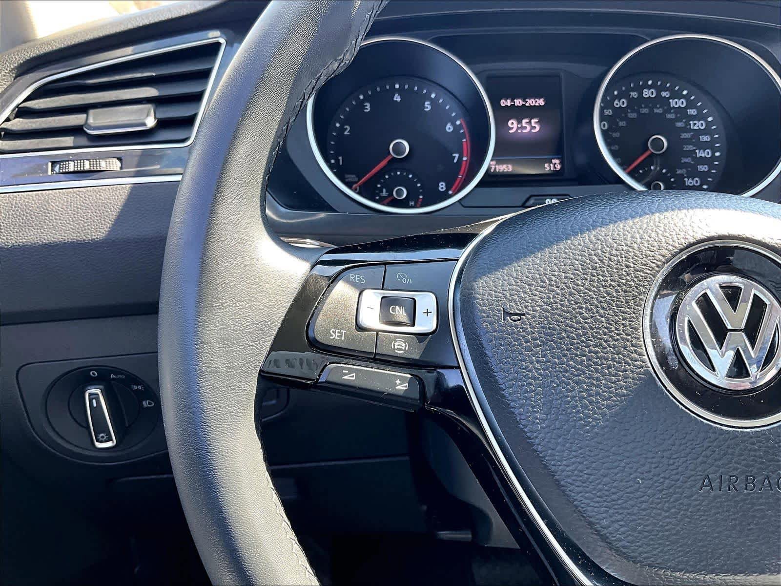 Used 2020 Volkswagen Tiguan SE AWD/4WD image 23