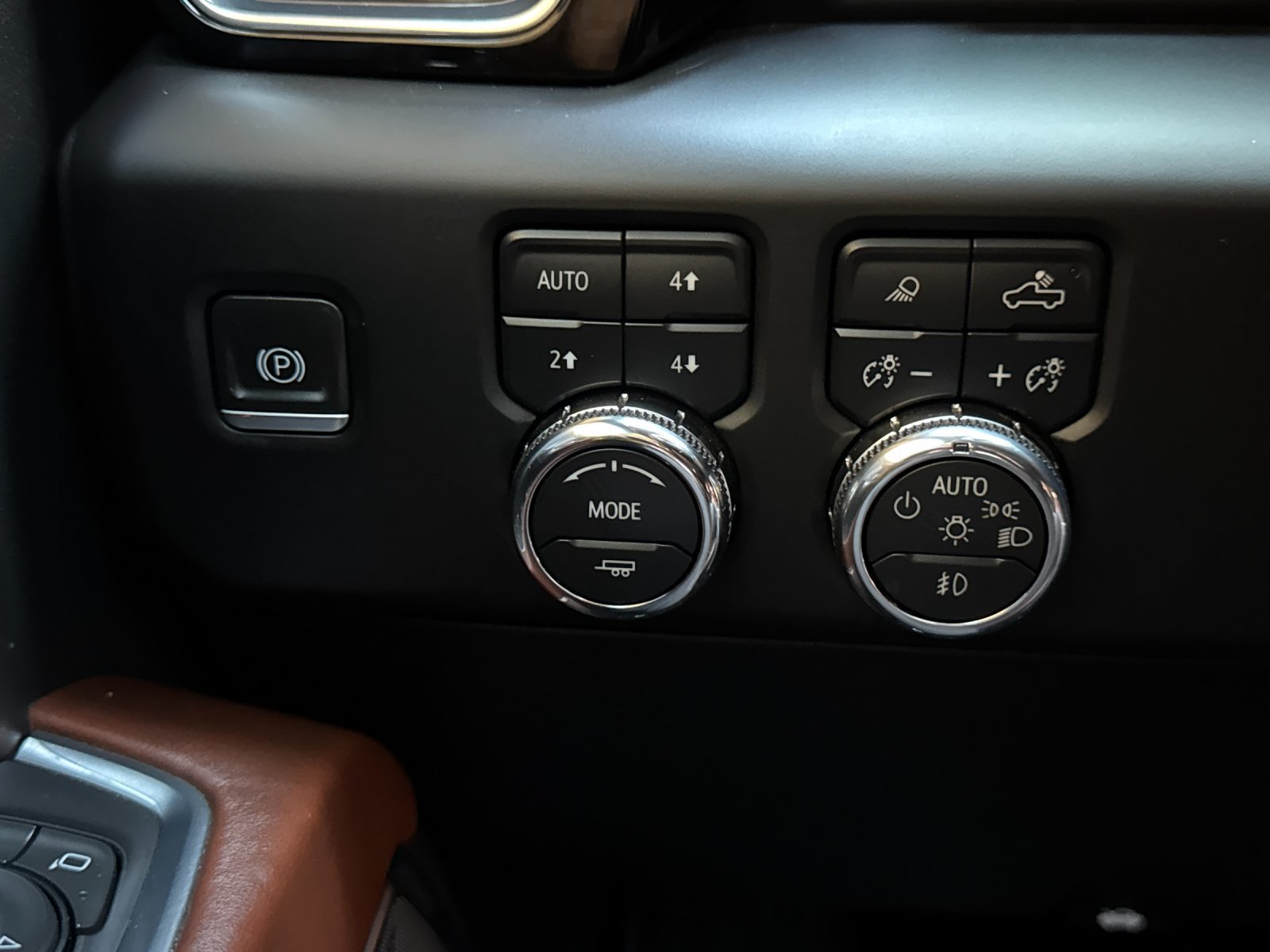 Used 2024 GMC Sierra 2500 Denali Ultimate AWD/4WD image 28