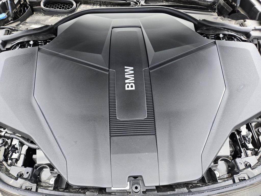 New 2026 BMW i7 xDrive60 AWD/4WD image 32