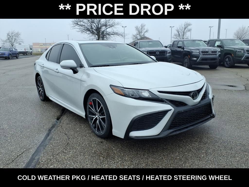 Used 2023 Toyota Camry SE w/ Cold Weather Package FWD image 2