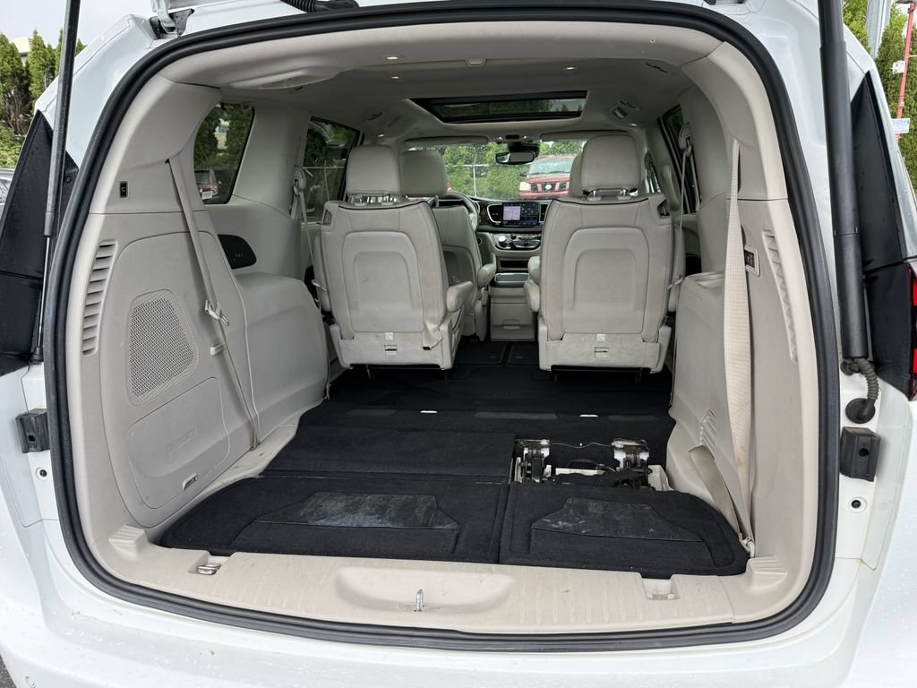Used 2021 Chrysler Pacifica Limited w/ Premium & Safety Sphere Group AWD/4WD image 24