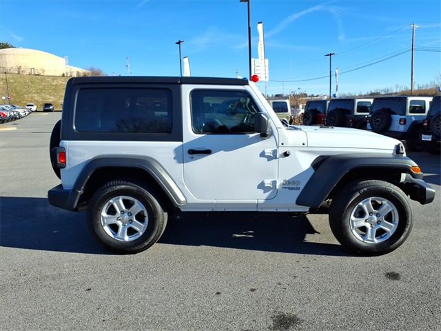 Used 2018 Jeep Wrangler Sport S image 3
