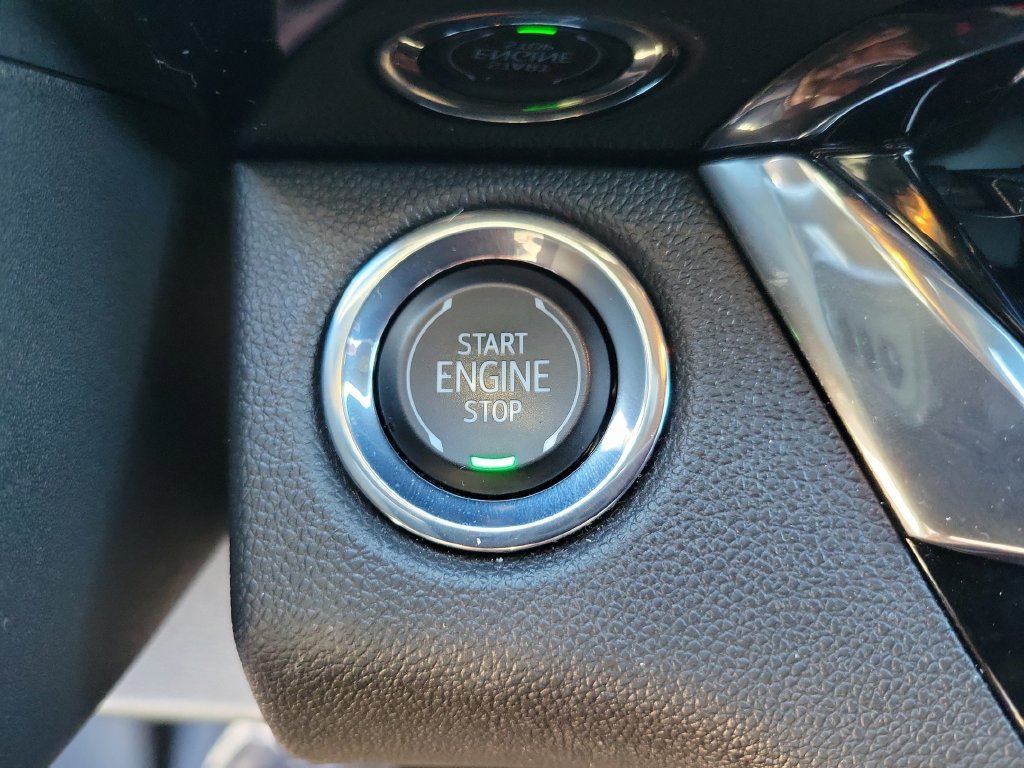 Used 2025 Buick Envista Sport Touring w/ Experience Buick Package FWD image 33