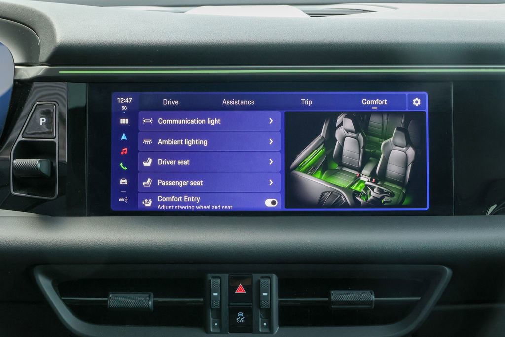 Certified 2025 Porsche Macan 4 Electric image 30