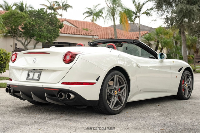 Used 2016 Ferrari California T image 8