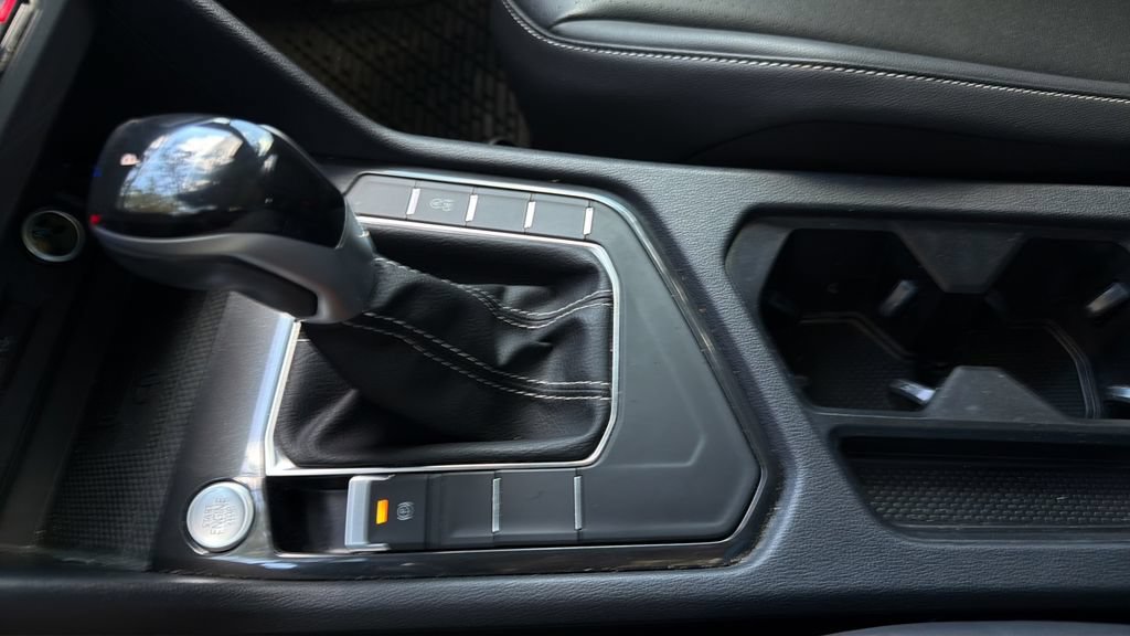 Certified 2022 Volkswagen Tiguan SE FWD image 15