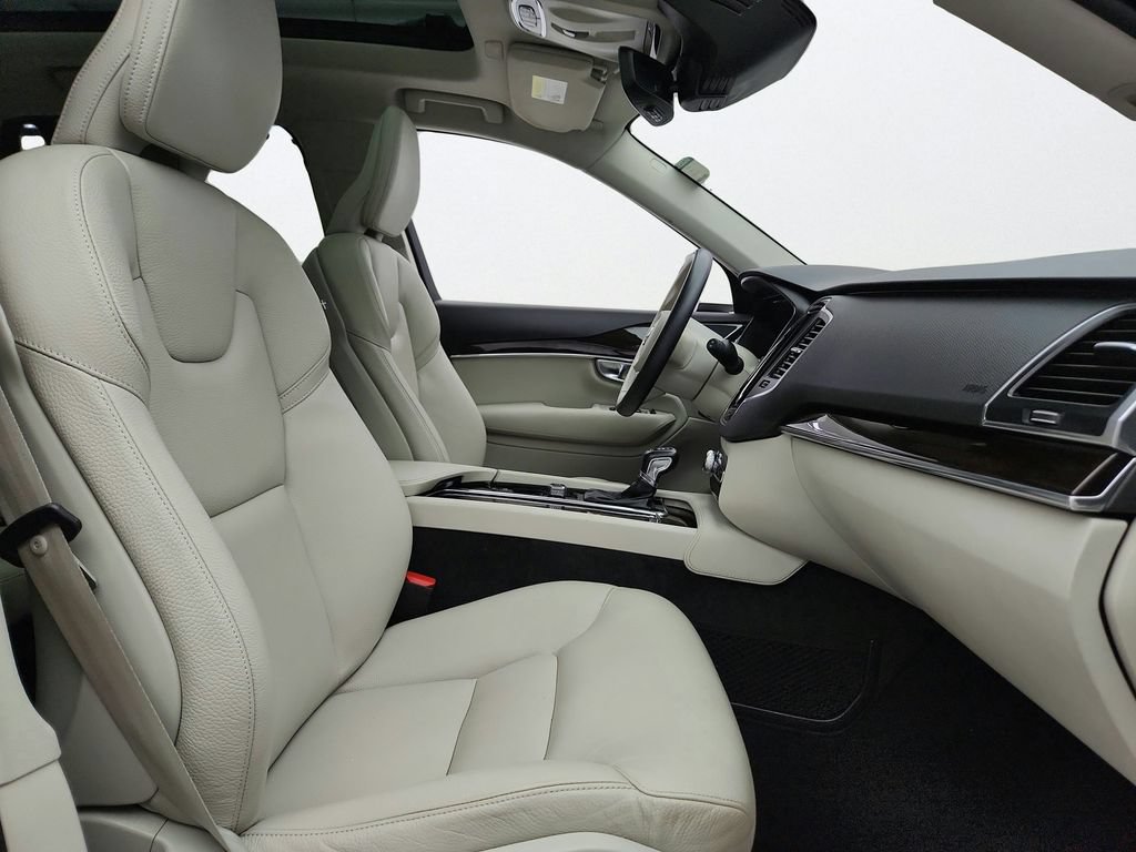 Used 2019 Volvo XC90 T6 Momentum w/ Protection Package Premier AWD/4WD image 29