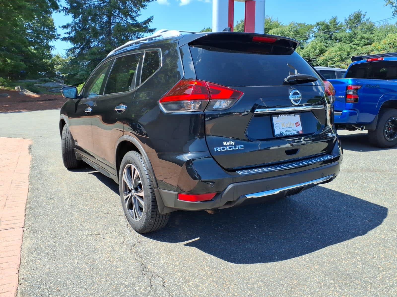 Certified 2020 Nissan Rogue SV w/ Sun & Sound Touring Package AWD/4WD image 7