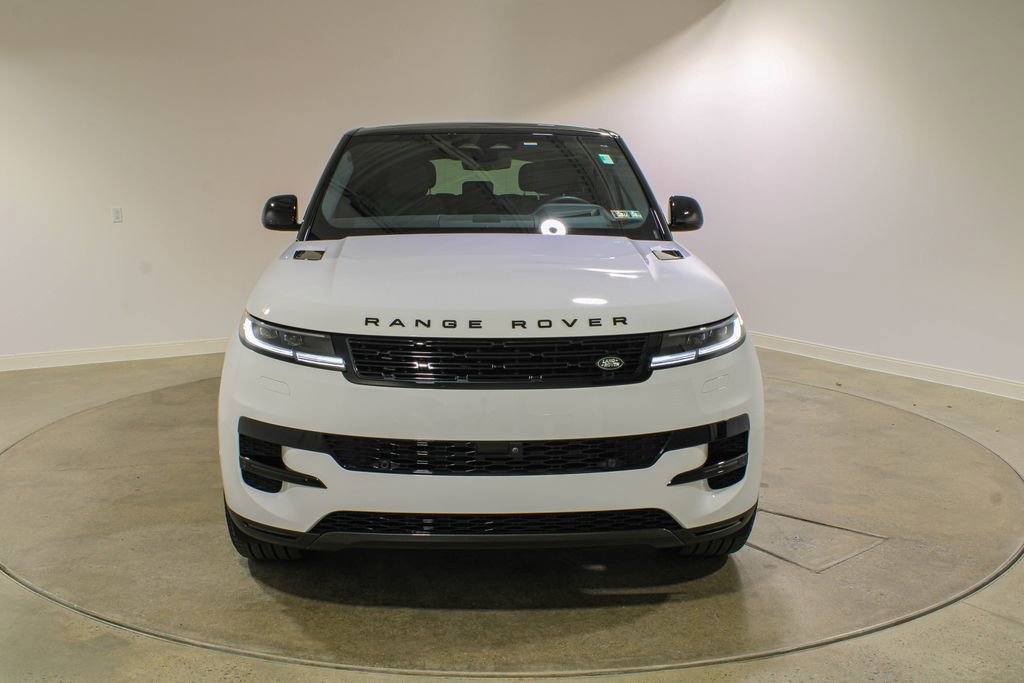 Used 2024 Land Rover Range Rover Sport SE AWD/4WD image 8