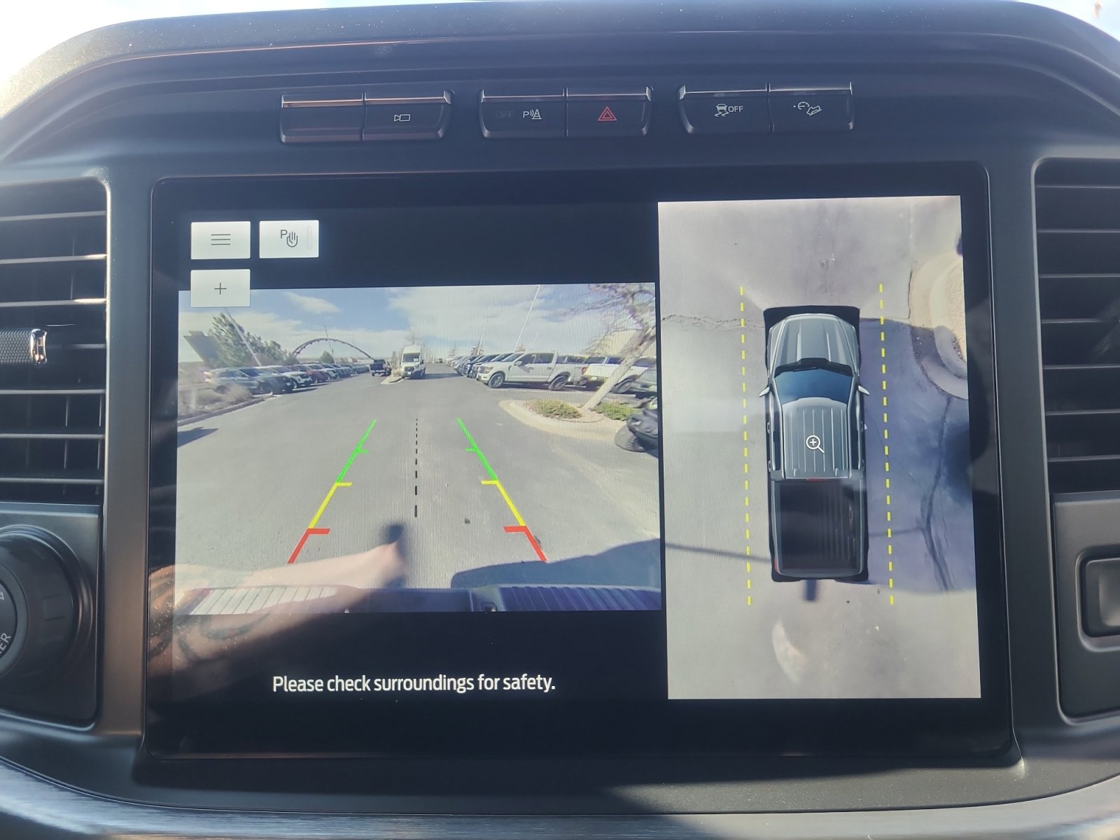 Certified 2022 Ford F150 Lariat w/ Equipment Group 502A High image 29