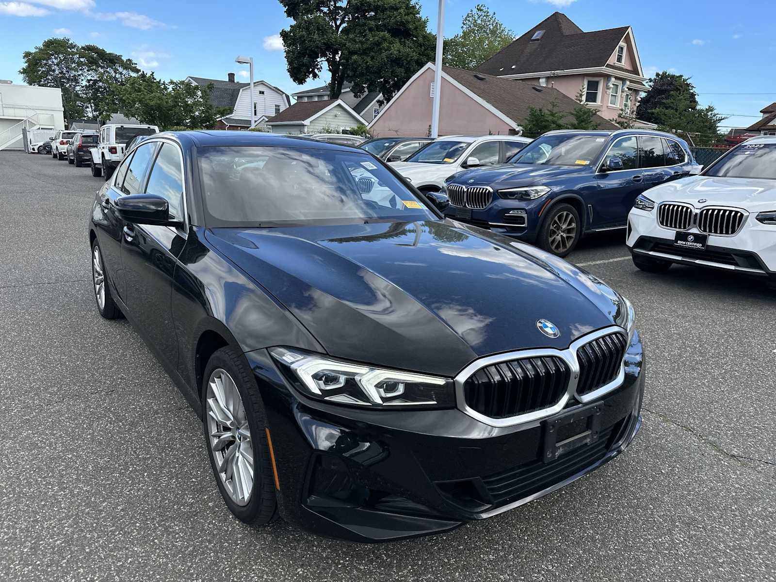 Certified 2024 BMW 330i xDrive Sedan w/ Convenience Package AWD/4WD image 2