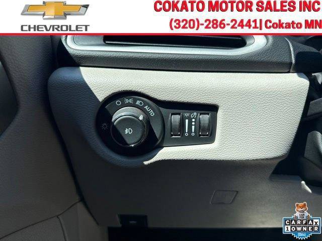 Used 2024 Chrysler Pacifica Touring-L FWD image 21