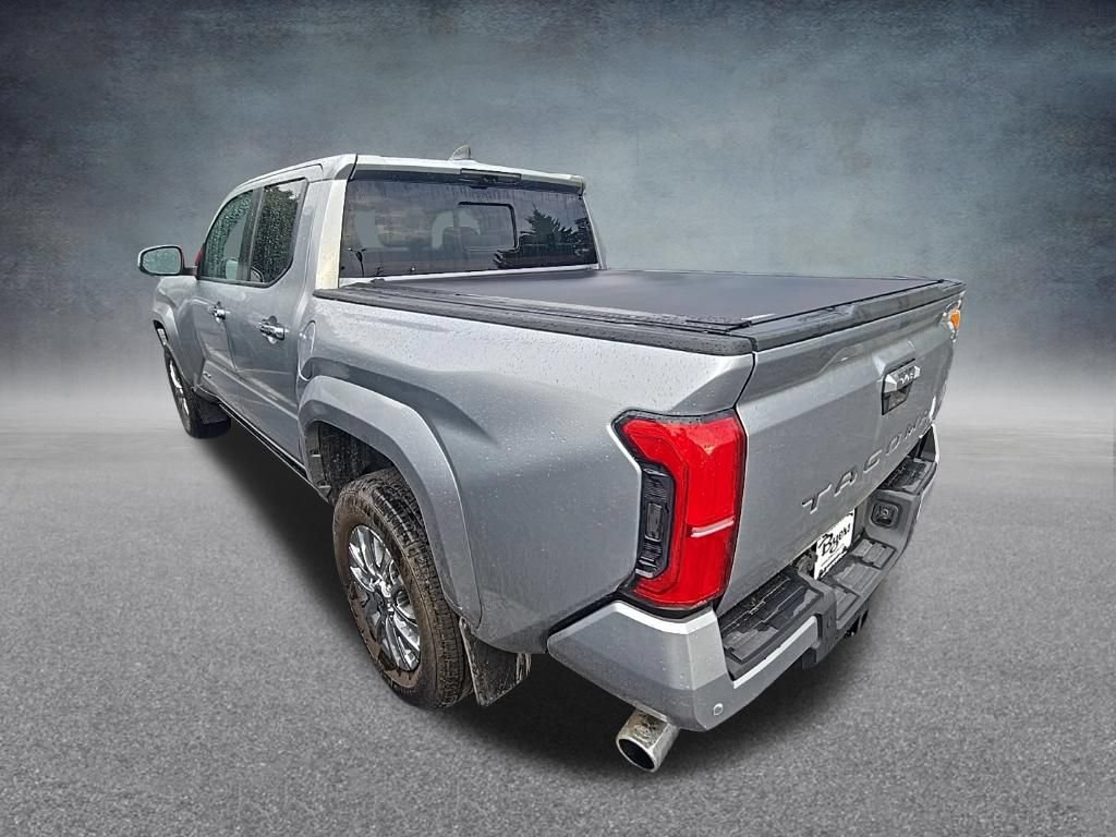 Used 2025 Toyota Tacoma Limited AWD/4WD image 5