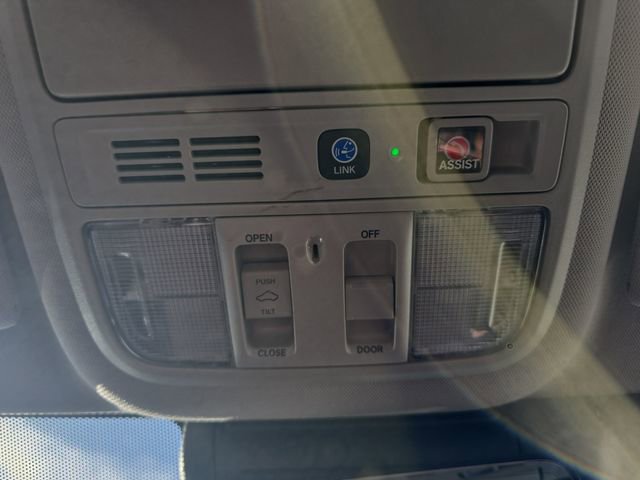 Used 2018 Honda Accord Touring image 33