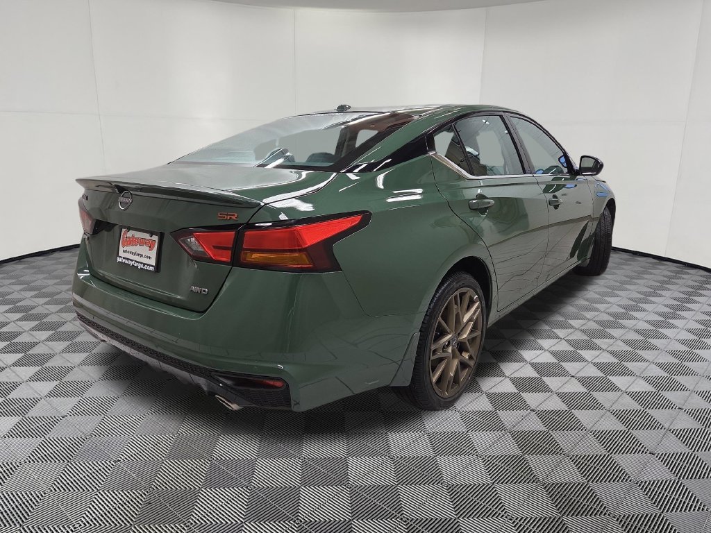 Used 2025 Nissan Altima 2.5 SR AWD/4WD image 4