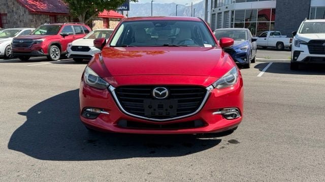 Used 2018 MAZDA MAZDA3 Grand Touring w/ Premium Equipment Package FWD image 10