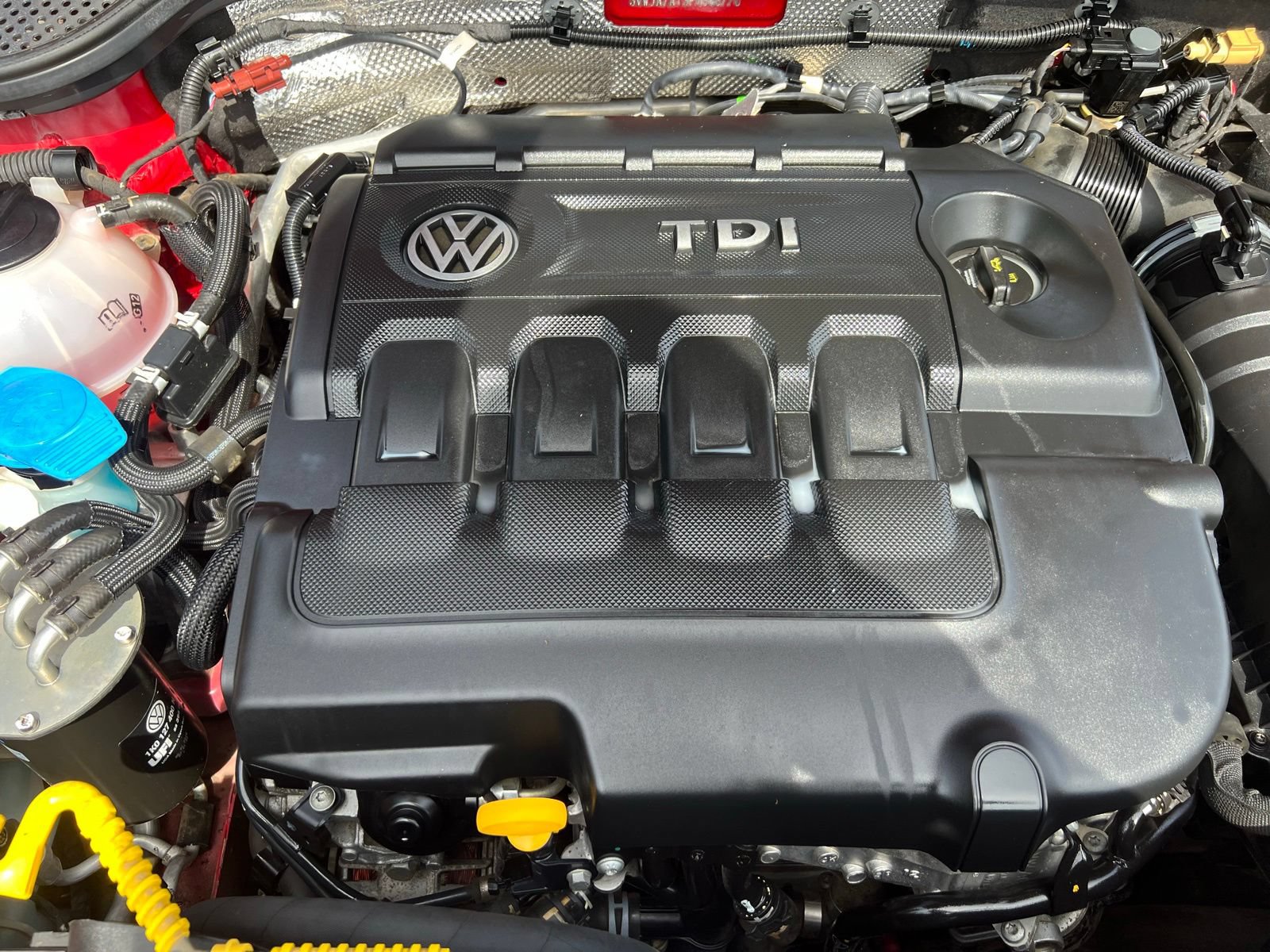Used 2015 Volkswagen Beetle TDI FWD image 13