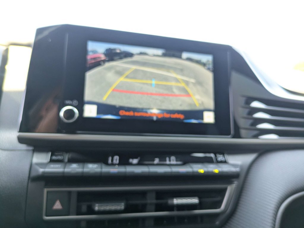 Used 2025 Toyota Camry SE FWD image 20