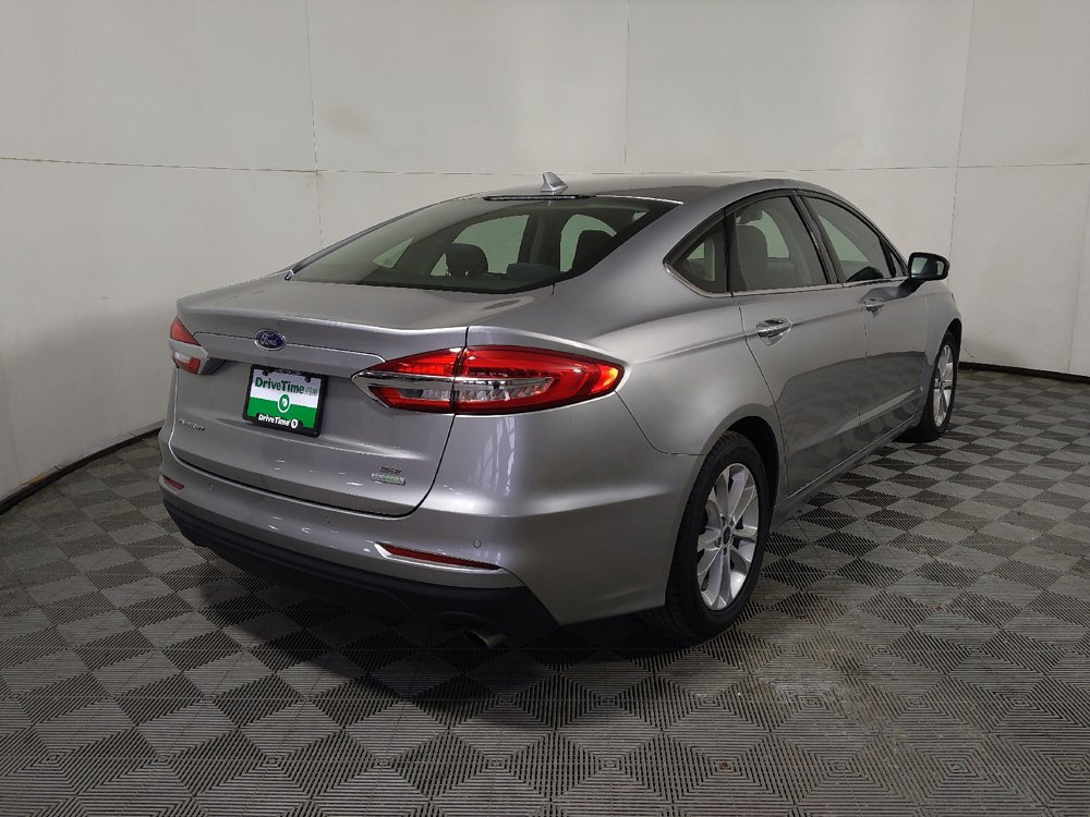 Used 2020 Ford Fusion SE FWD image 9
