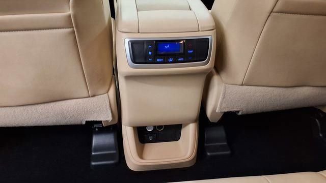 Used 2015 Toyota Highlander XLE image 23