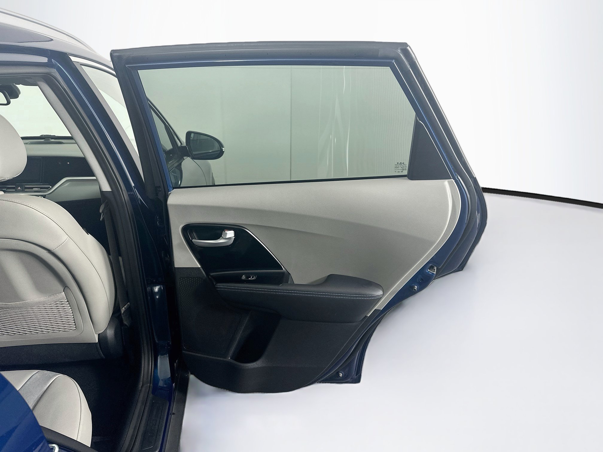 Used 2022 Kia Niro EX FWD image 30