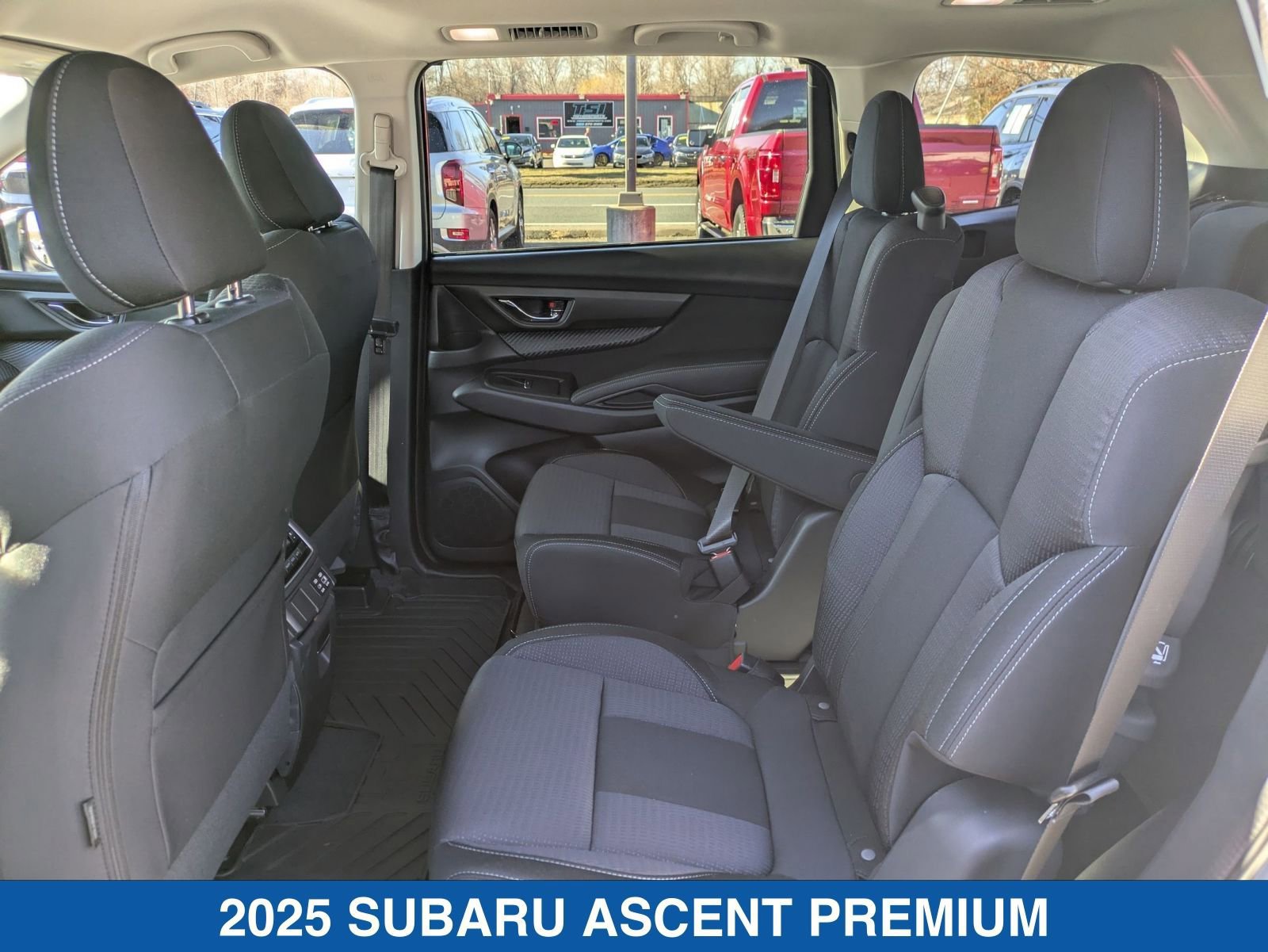 Certified 2025 Subaru Ascent Premium image 30